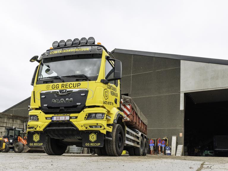 vrachtwagen GG Recup met container